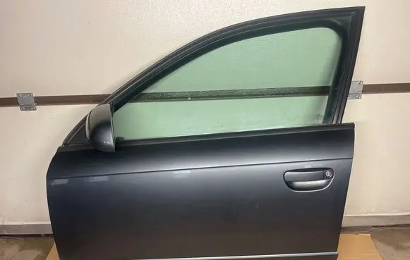 Audi A4 S4 B7 8E 8H Front door