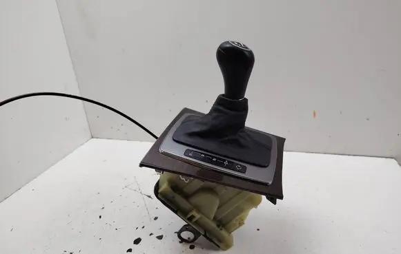 Mercedes-Benz C W204 Gear shifter/selector PP204267003 A2042671510