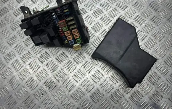 Volvo S40, V40 Fuse box set 30859714 72541985