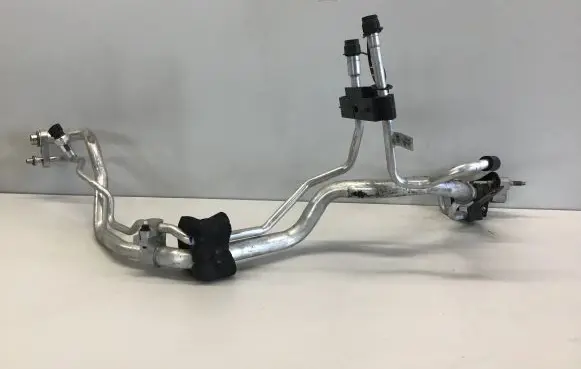 Land Rover Evoque II Air conditioning (A/C) pipe/hose M8D219A834 M8D219A834BC