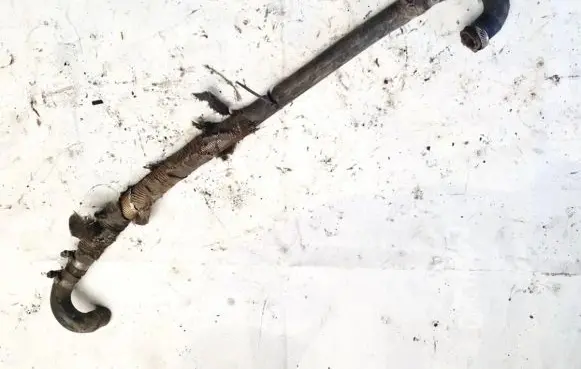 BMW 5 E39 Engine coolant pipe/hose