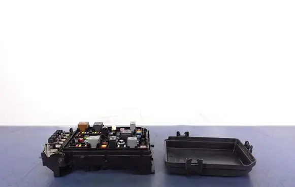 Opel Astra K Fuse box set 15514069