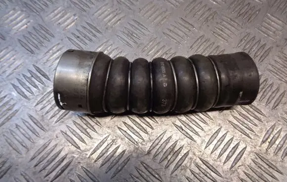 Renault Clio III Intercooler hose/pipe