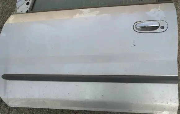 Nissan Almera Tino Front door trim (molding) 