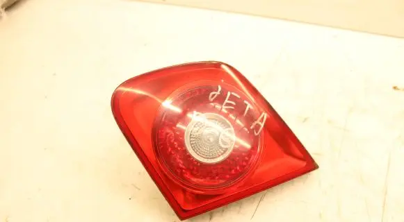 Volkswagen Jetta V Tailgate rear/tail lights 1K5945094J