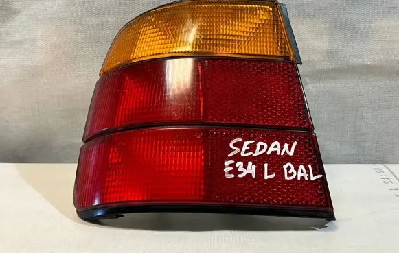 BMW 5 E34 Rear/tail lights 1384009L