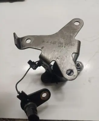 Mercedes-Benz E W211 Oil level sensor A6420182740