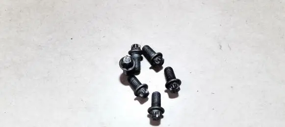 Mercedes-Benz C W203 Nuts/bolts 