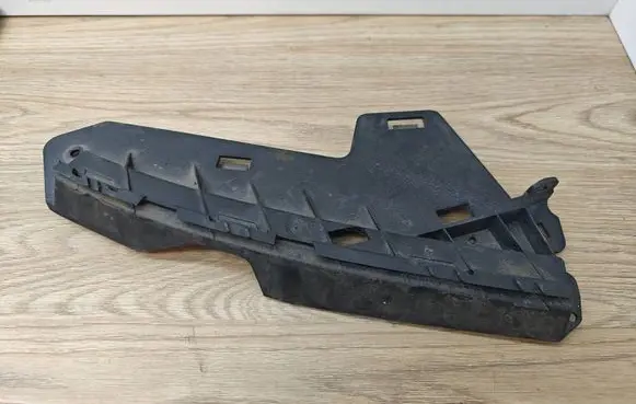 Volvo V70 Front bumper mounting bracket 30796388