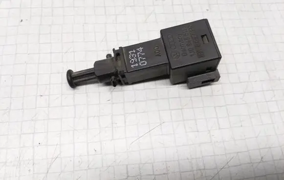 Volkswagen Transporter - Caravelle T4 Brake pedal sensor switch 1J0945511A