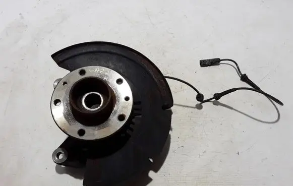 Renault Captur II Front wheel hub 400152378R