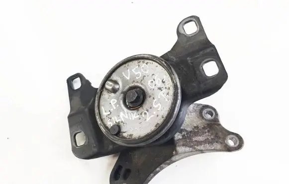 Volvo V50 Engine mount vacuum valve 