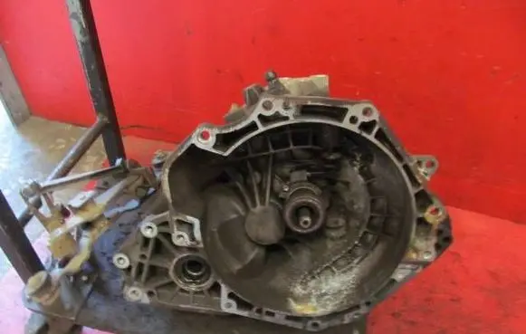 Opel Astra H Manual 5 speed gearbox F17C394
