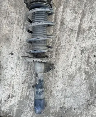 Volkswagen PASSAT B6 Front shock absorber/damper