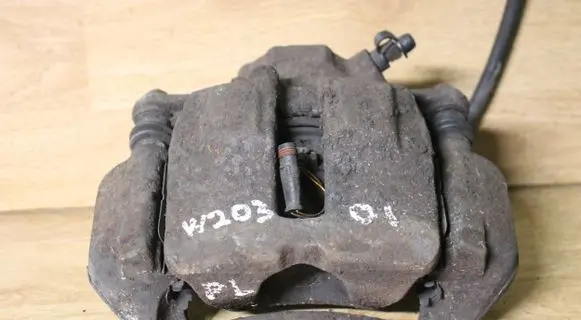 Mercedes-Benz C W203 Front brake caliper