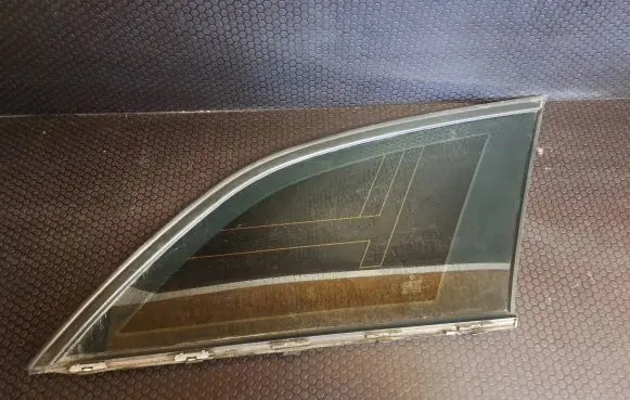 Mercedes-Benz C W204 Rear side window A2046701212