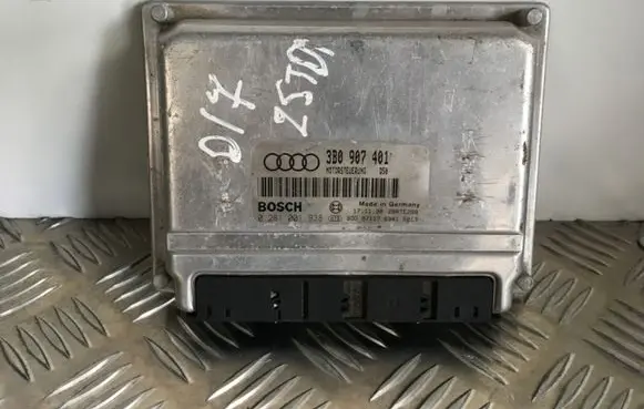 Volkswagen PASSAT B5 Engine control unit/module 3B0907401 0281001938