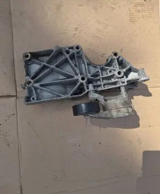 Volkswagen Touran I Generator/alternator bracket 036903143