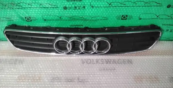 Audi A3 S3 8L Front bumper upper radiator grill 8L0807683