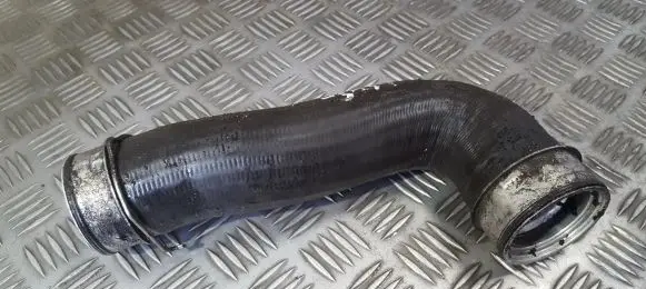 Volkswagen Golf V Intercooler hose/pipe