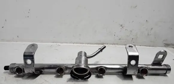 Mini One - Cooper R50 - 53 Fuel main line pipe