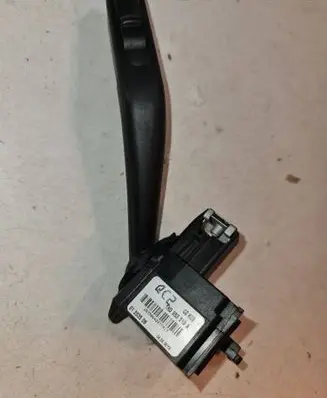 Volkswagen Touran II Wiper control stalk 1K0953519A 203506