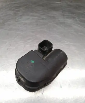 Mercedes-Benz E W210 Headlight level adjustment motor 00745701