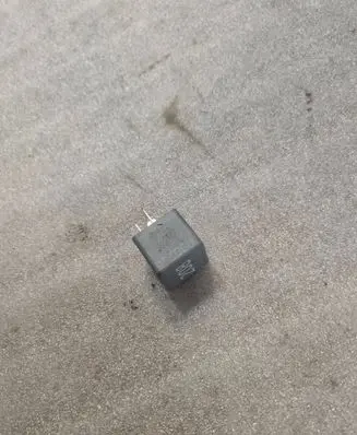Audi A8 S8 D2 4D Other relay 8A0951253B 899578000