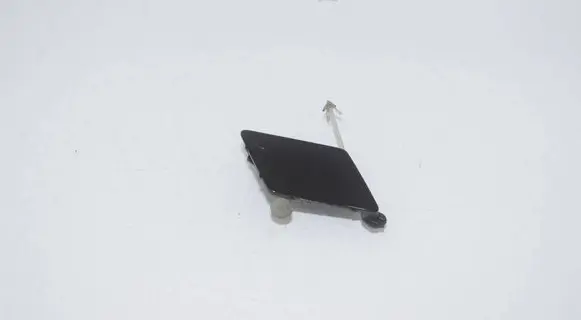 BMW 5 F10 F11 Front tow hook cap/cover 7200717 7246868 51117246868