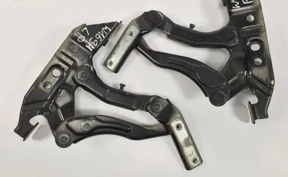 Mercedes-Benz A W169 Engine bonnet/hood hinges A1698800228
