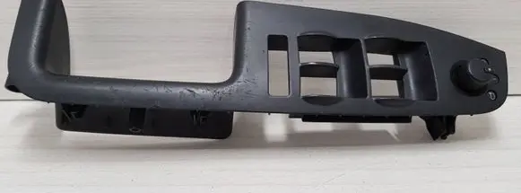 Audi A4 S4 B6 8E 8H Front door interior handle trim 8E1867171B