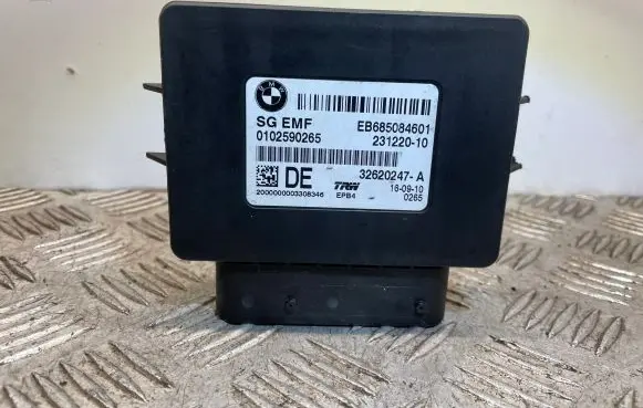 BMW 5 F10 F11 Hand brake control module 6850846
