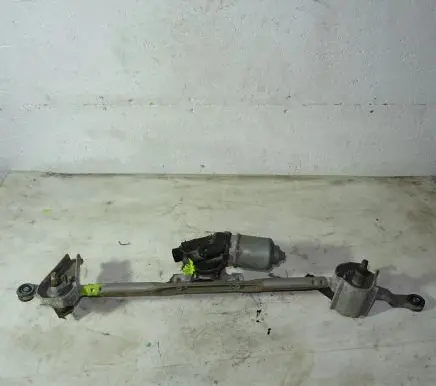 Subaru Forester SH Front wiper linkage and motor 86511SC010