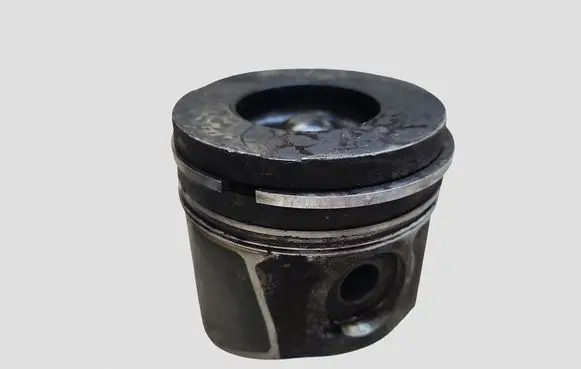 Ford Kuga I Piston
