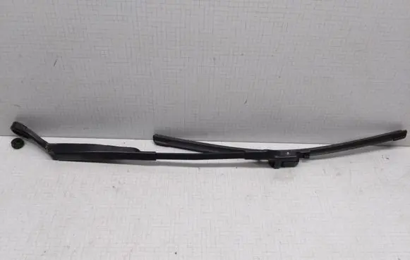 Volkswagen PASSAT B5.5 Windshield/front glass wiper blade 3B1955409C
