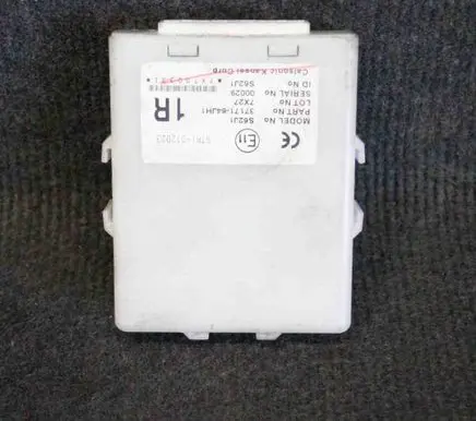 Suzuki Grand Vitara II Other devices 3717164JH1