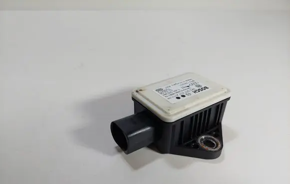 Audi A4 S4 B8 8K ESP acceleration yaw rate sensor 8K0907637A