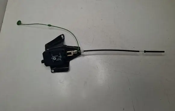 BMW 5 E39 Fuel tank cap lock motor 8352168 6711 40620433