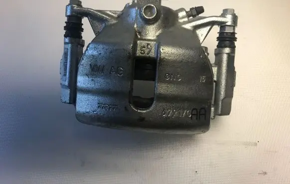 Volkswagen Golf VII Front brake caliper 5Q0105DL
