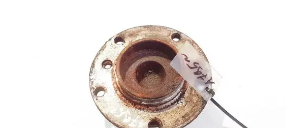 BMW 5 E39 Front wheel hub