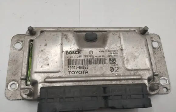 Peugeot 107 Engine control unit/module 0261208702 896610H022 1039S12537