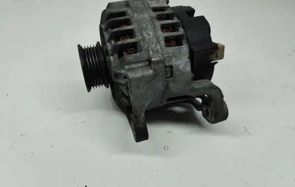 Audi A4 S4 B5 8D Generator/alternator 06B903016D SG9B010 2542225B