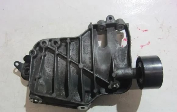 BMW X3 F25 A/C compressor mount bracket 7585167