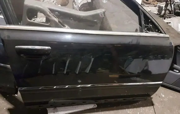 Audi A8 S8 D3 4E Front door 4E0831420