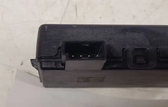 Opel Insignia A Door central lock control unit/module 13503204