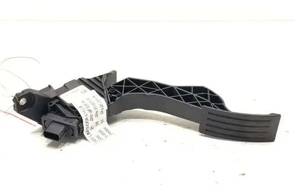 Ford Focus Accelerator throttle pedal 6PV012851
