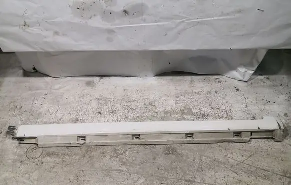 Volkswagen PASSAT B7 Sill 3AA853092C