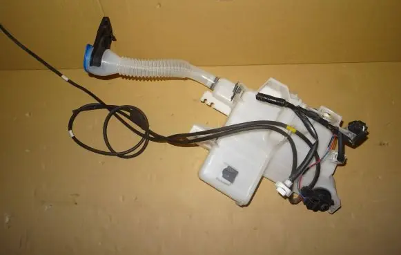 Mazda CX-5 Windshield washer fluid reservoir/tank KD4567480 K0036