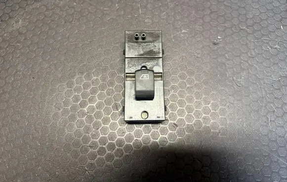 Infiniti FX Electric window control switch