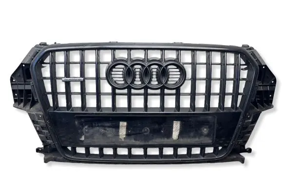 Audi Q3 8U Front bumper upper radiator grill 8U0853653A